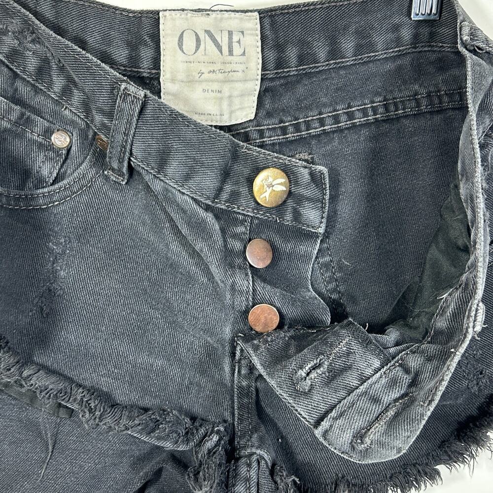 One Teaspoon Shorts Womens 29 / US 7 Black Denim Distressed Cutoff Raw Hem - Picture 8 of 8
